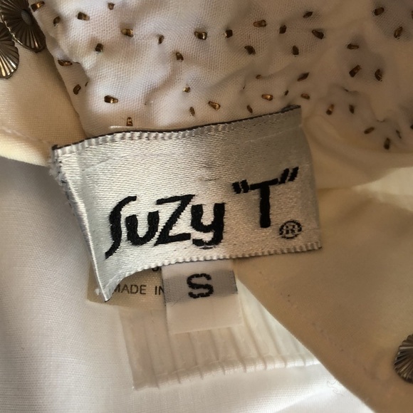 Cowgirl Fancy Western white button down blouse shirt Gold Embellishment Studs - Picture 15 of 15